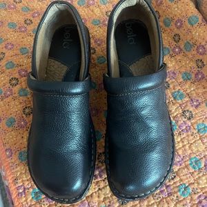 BOLO by BORN Size US 9, EU 40 women’s nurse shoes. EUC excellent, no flaws